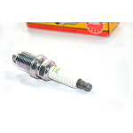 Świeca zapłonowa BMW E30 E31 E32 E34 518i M40 316i 318i 750i 850Ci M70 - 12129061870