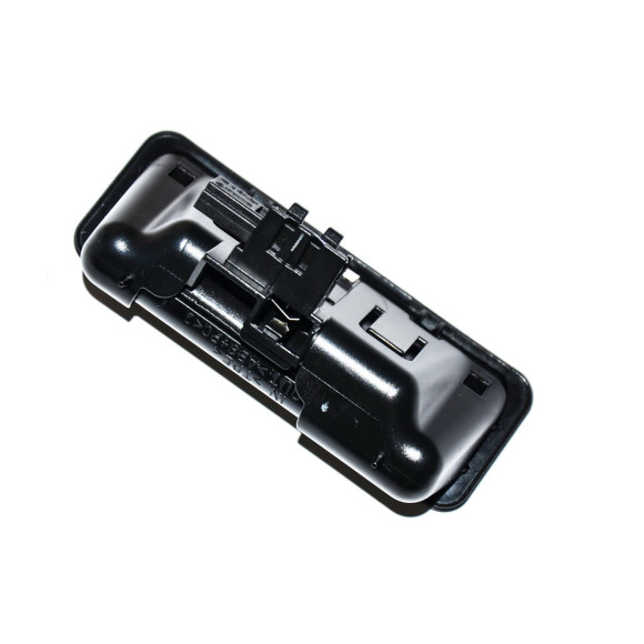Przycisk mikroprzełącznik tylnej klapy BMW E60 E61 E70 X5 E71 X6 E82 E84 X1 E90 E91 E92 E93 - 51247118158