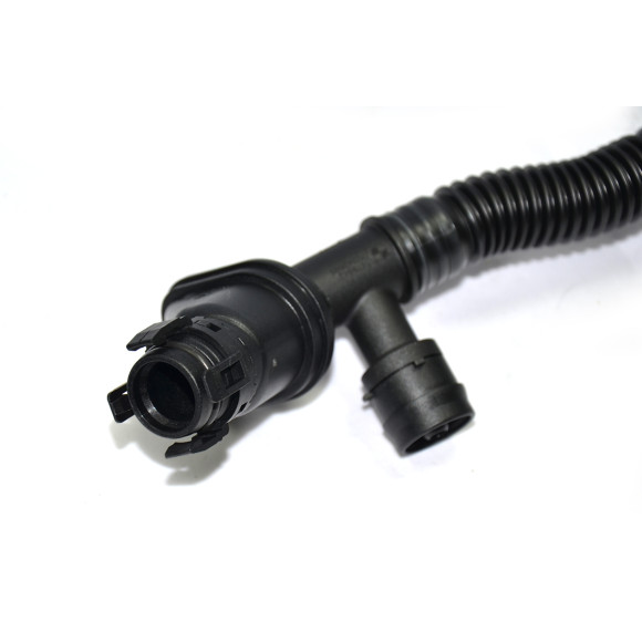 Przewód odpowietrzający skrzynię korbową cyl. 1-4 BMW F01 F07 F10 F12 650i 550i 750i 501iX - 11157646086