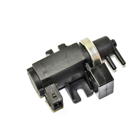 Przetwornik ciśnienia BMW E38 E39 E46 E87 E81 E90 E91 E63 E65 E64 E70 E83 E92 E93 1,8d 2,0d 3,0d - 11747796634