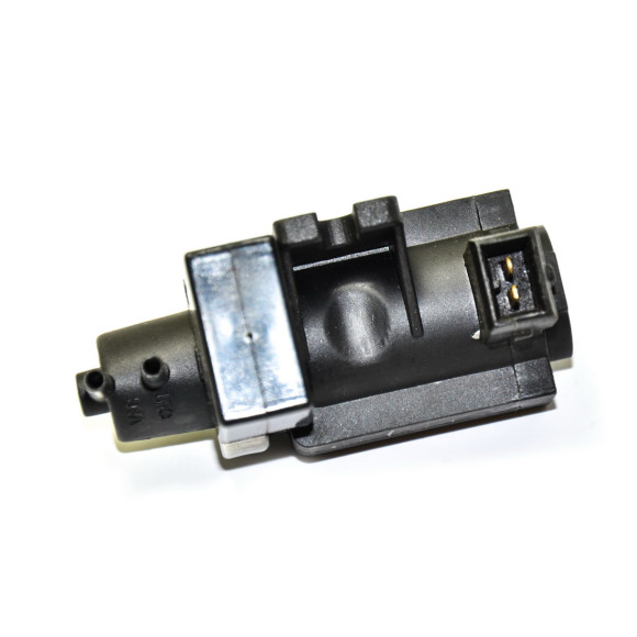 Przetwornik ciśnienia BMW E38 E39 E46 E87 E81 E90 E91 E63 E65 E64 E70 E83 E92 E93 1,8d 2,0d 3,0d - 11747796634