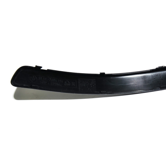 Listwa zderzaka przód prawa BMW E39 520 523 525 528 530 535 540 M5 M-technic bez PDC - 51112494194