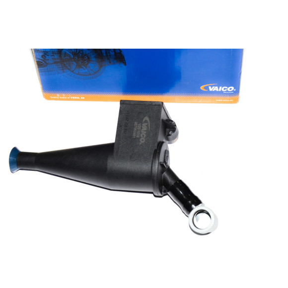 Odma oddzielacz oleju BMW BMW E39 E38 735i 740i E39 535i 540i prod po 09.1998r - 11151705272