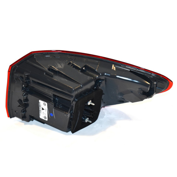 Lampa tylna w błotniku lewa BMW F16 F86 X6 28iX 35iX 50iX 30dX 40dX M - 63217314859