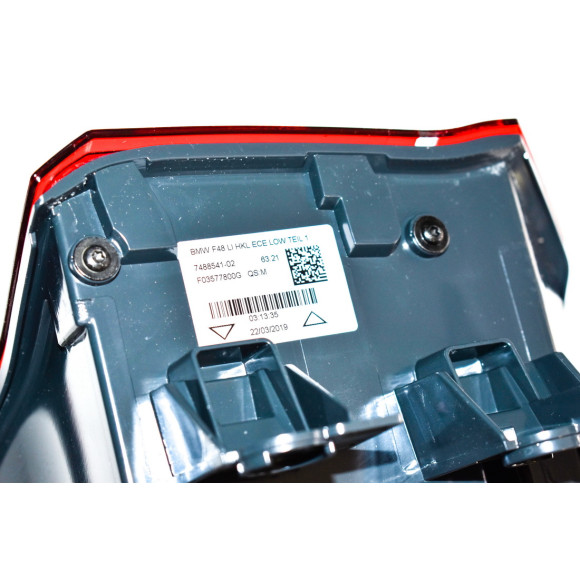 Lampa tył w błotniku lewa BMW F48 X1 16 18 20 25 - 63217488541