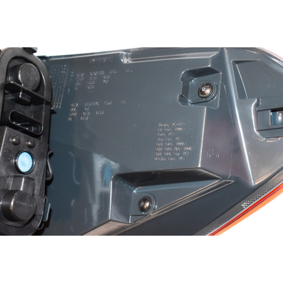 20X3872X Lampa tył lewa zespolona na błotniku BMW BMW F48 X1 - 63217488545 - Części oryginalne BMW Łódź | Sklep internetowy BMW