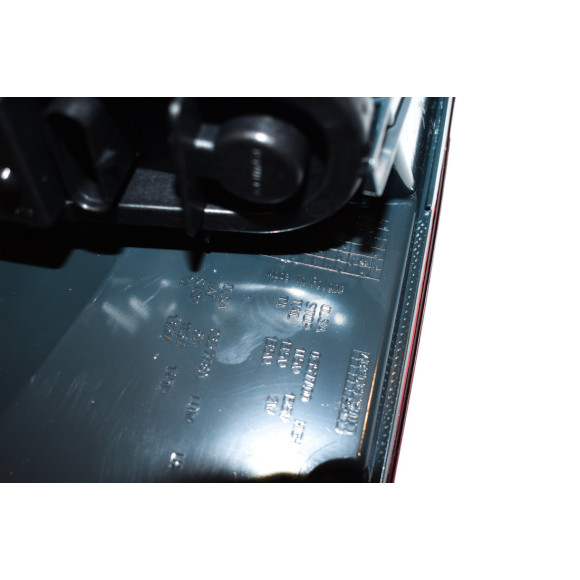 20X3872X Lampa tył lewa zespolona na błotniku BMW BMW F48 X1 - 63217488545 - Części oryginalne BMW Łódź | Sklep internetowy BMW