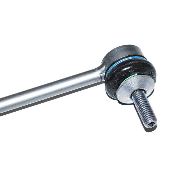 Łącznik stabilizatora przód prawy BMW F87 F80 F82 F83 - 31302284644