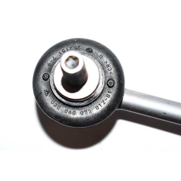 Łącznik stabilizatora przód prawy BMW F87 F80 F82 F83 - 31302284644