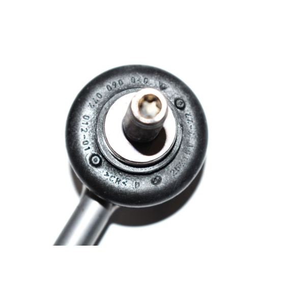 Łącznik stabilizatora przód lewy BMW F87 F80 F82 F83 - 31302284643