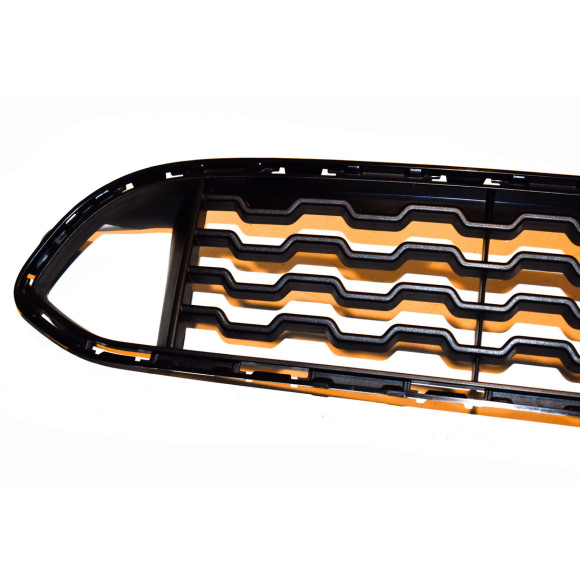 Kratka środkowa dolna zderzaka przód BMW X3 X4 F25 F26 , Dla samochodów z Pakiet aerodynamiczny M  - 51118056939