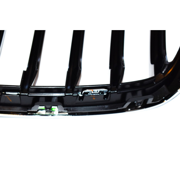 Kratka ozdobna prawa BMW F48 X1 16d 18dX 18d 18i 20dX 20d 20iX 20i 25dX 25iX 28iX - 51117383366