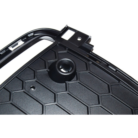 Kratka boczna zamknięta zderzaka przód prawa BMW F15 X5 25dX 28iX 30dX 35dX 35iX 40eX 40dX 50iX M50dX - 51118064636