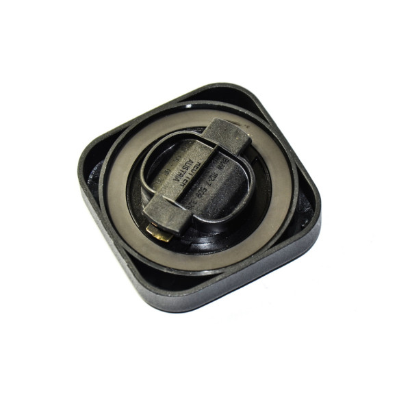 Korek wlewu oleju BMW E30 E36 E34 E46 E39 E38 E53 E60 E61 E63 E64 E65 E70 E71 E83 E87 E81 E90 E91 E92 - 11127509328