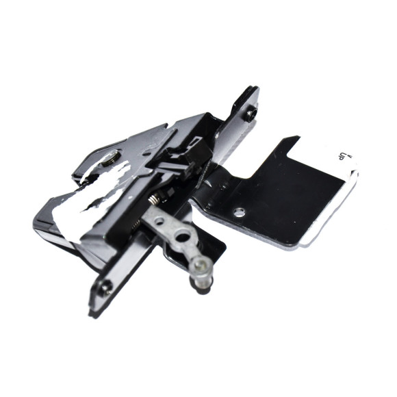 Zamek pokrywy bagażnika tył BMW E34 Touring 518 520 525 530 540 M5 - 51248120847