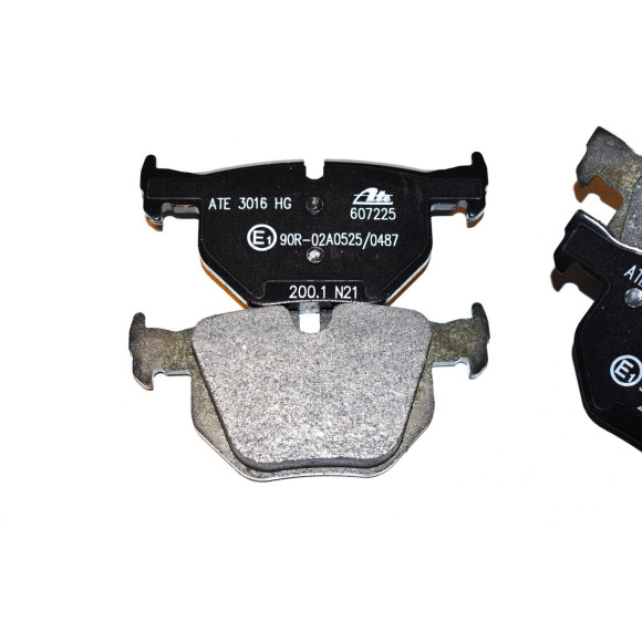 Klocki hamulcowe tył BMW E90 E91 E92 E93 E84 X1 320 325 330 335 - 34216791938