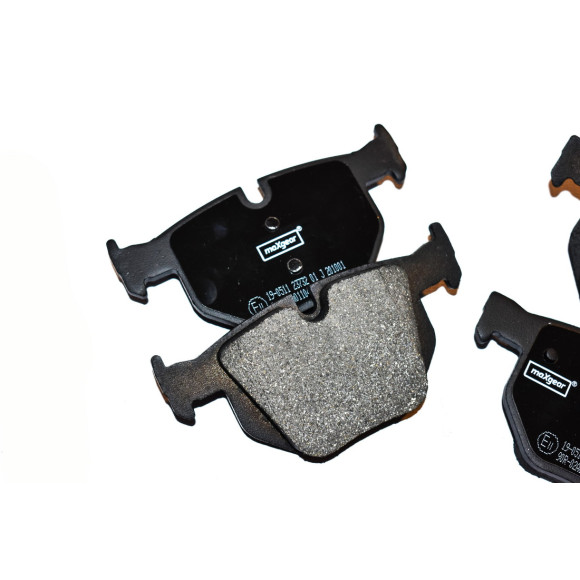 Klocki hamulcowe tył BMW E60 E61 E63 E64 520 520 525 530 630 - 34216763043