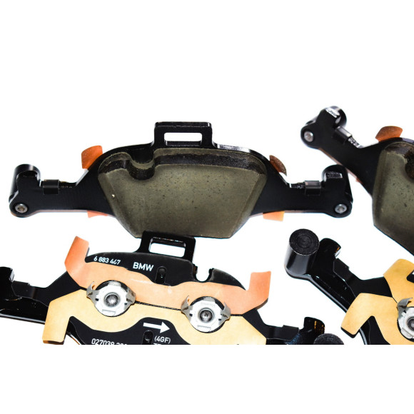 Klocki hamulcowe bezazbestowe BMW G05 G06 G11 G12 G30 G32 X5 X6 - 34116883470