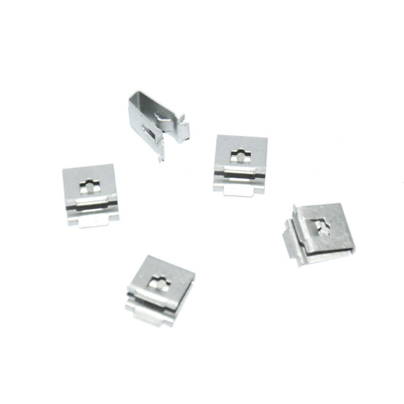 Blaszka zacisk wtykowy BMW E30 E31 E32 E34 E36 E39 E46 E60 E61 E70 X5 E71 X6 E83 X3 F07 F15 F16 F25 F26 F31 F36 MINI G32  - 5143