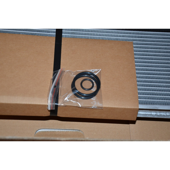 Chłodnica wody BMW F20 F21 F22 F23 F30 F31 F33 F34 F36  - 17118672102