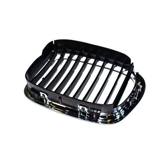 Atrapa nerka prawa BMW E39 535i 540i M5 po 2000r. - 51132497262