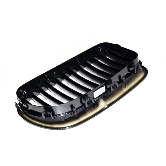 Atrapa nerka grill czarna lewa BMW F10 F11 M PERFORMANCE 518 520 523 525 528 530 535 550 - 51712165539