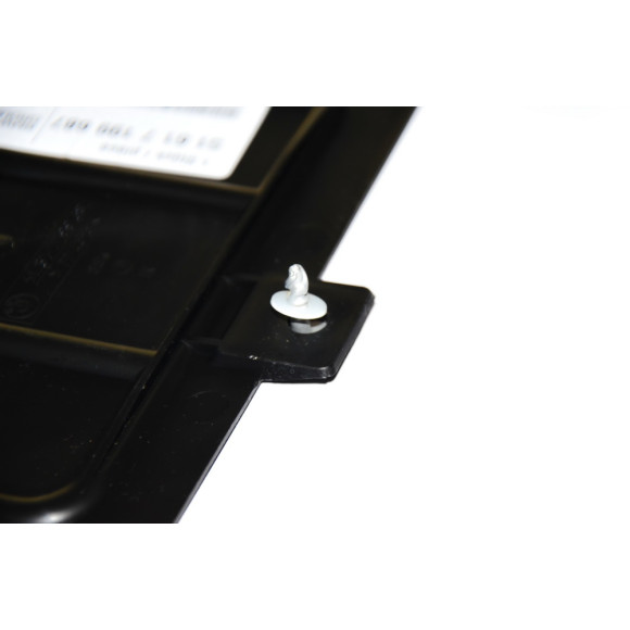 51617199687 Pokrywa zaślepka osłony silnika BMW E46 E85 Z4 318d 320d 330d 318i M47 M57 N45 N46 N42 - 51617199687 - Części oryginalne BMW Łódź | Sklep internetowy BMW