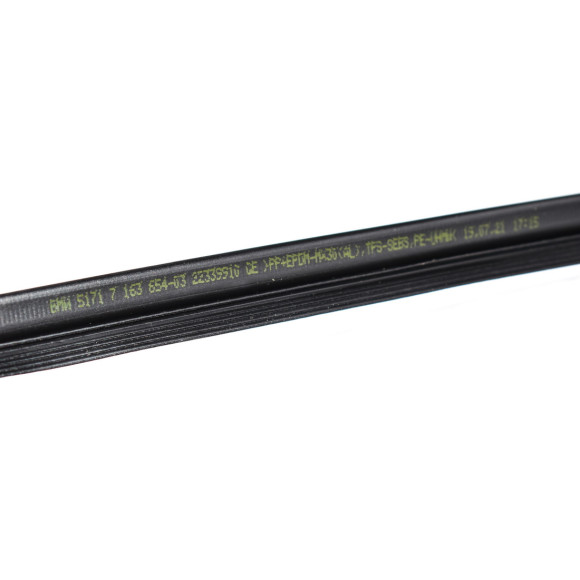 Listwa uszczelniająca belkę poprzeczną BMW E90 E91 E92 E93 - 51717163654