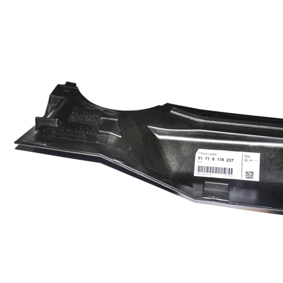 Ścianka osłona komory silnika środkowa BMW E39 sedan 520i 523i 525i 528i 530i 530d prod. od 09.1998r - 51718158237