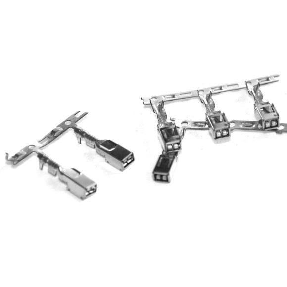Styk gniazda ELO- Power 2,8x 0,63 BMW E36 E46 E90 E87 E81 E65 E38 E39 F20 F21 F30 MINI - 61138364832