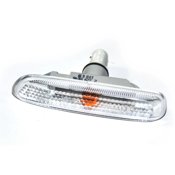 63132228592 Kierunkowskaz boczny prawy biały BMW E46 316i 318i 318d 320i 320d 323i 325i 328i 330d 330i - 63132228592 - Części oryginalne BMW Łódź | Sklep internetowy BMW