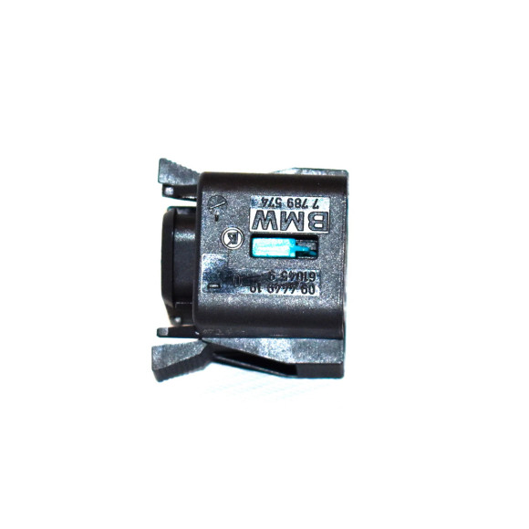 Obudowa gniazda BMW E46 E53 X5 E60 E61 E63 E65 E70 E71 X6 E83 X3 E90 E91 E92 - 12527789574