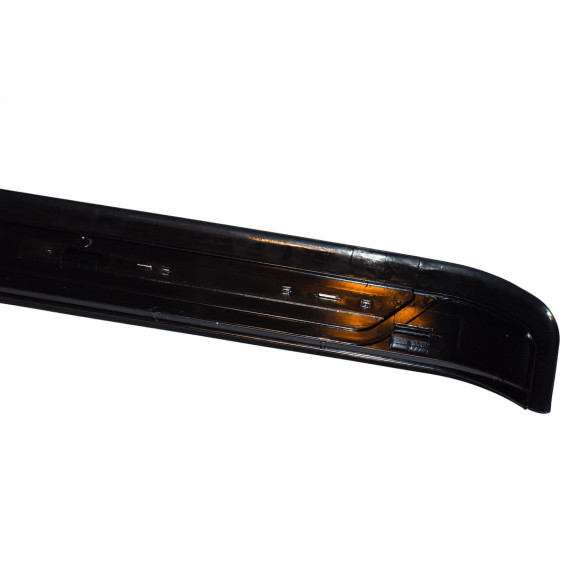 Osłona progu przód prawa BMW E39 520 523 525 528 530 - 51478178120