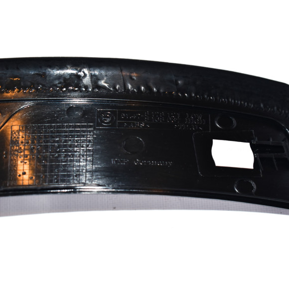 Osłona progu tył lewa BMW E39 520 523 525 528 530 - 51478178123