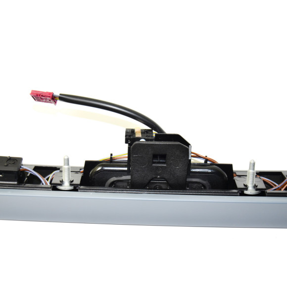 Listwa uchwyt pokrywy bagażnika z przyciskiem BMW E39 Touring 520d 520i 525d 525i 528i 530i 540i - 51138185790