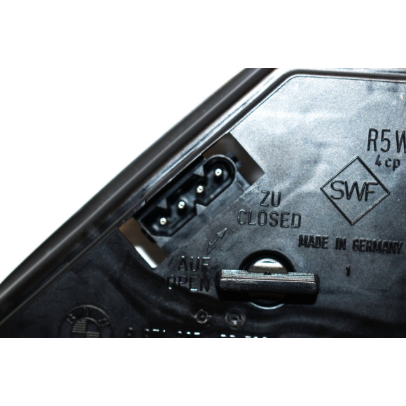 Panel żarówek lewy BMW E39 520d 520i 525d 525i 528i 530d 540i - 63218371325