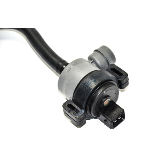 Zawór odpowietrzający zbiornika paliwa BMW E70 E71 F01 F10 F11 F12 F13 650i 650IX 550i 550iX 750i 750iX M - 13907619297