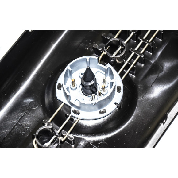 63211386096 Pokrywka lamp tył prawa BMW E30 316i 318i 320i 323i 325i 324td 325ix 325e - 63211386096 - Części oryginalne BMW Łódź | Sklep internetowy BMW