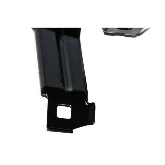 Uchwyt mocowanie błotnika przód lewy BMW F30 F31 F32 F33 F36 - 41357298037