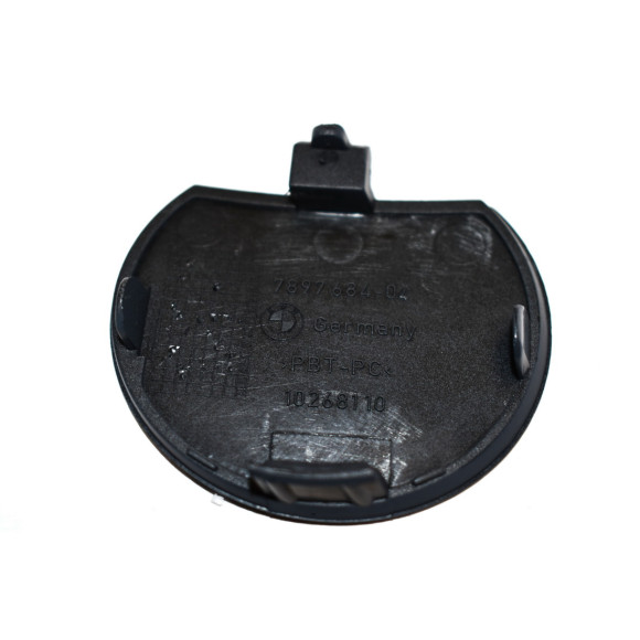 Osłona ucha holowniczego przód gruntowana BMW F01 F02 F04 730 740 750 760 - 51118045118