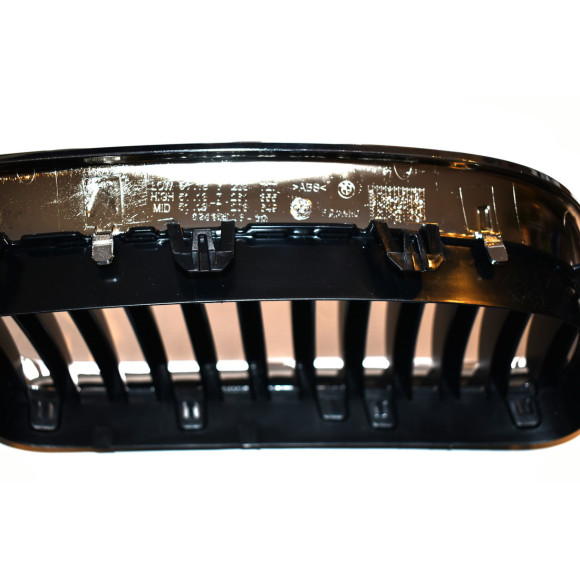 Nerka atrapa przód lewa BMW F10 F11 520 523 525 528 530 535 550 prod. do 2013-07 - 51137203649