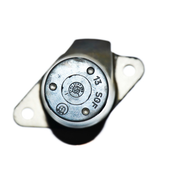 Tłumik drgań wydechu BMW E39 520i 523i 528i 540i prod. 01.1997-08.1997 - 18301436513