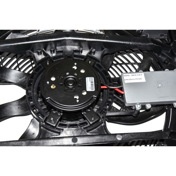 Wentylator chłodnicy klimatyzacji BMW E39 520i 523i 525i 528i 530i 535i 540i M5 - 64546921395