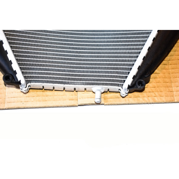 Chłodnica wody BMW K40 K44 K1200S K1300S K1200GT K1300GT - 17117699517