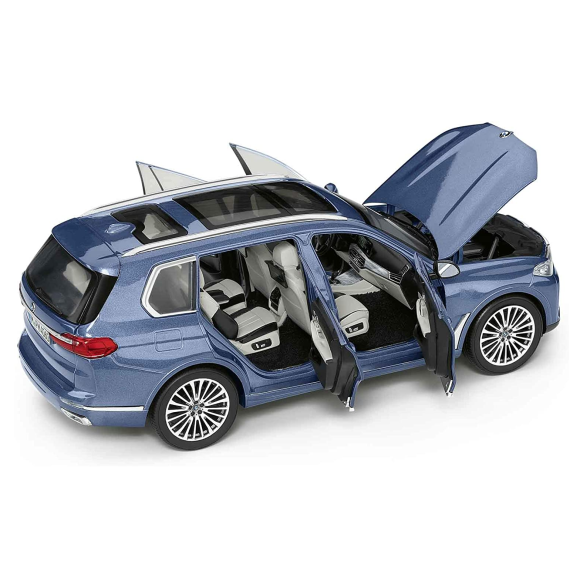 Miniatura BMW X7 G07 1:18 prezent - 80435A51987