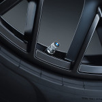 Nakrętki na wentyle BMW zestaw F20 F30 F32 F36 G30 G20 G12 F01 G11 G01 G05 - 36122447401