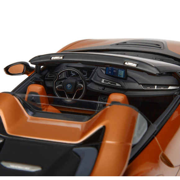 Miniatura BMW i8 Roadster 1:18 - 80435B5D027