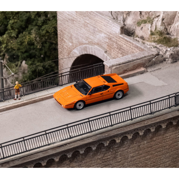 Miniatura BMW M1 (E26) 1:64 - 80425B5F649