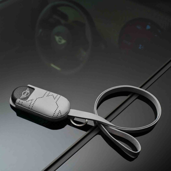 Etui na klucze MINI (J01, U25) - 82205B30D95