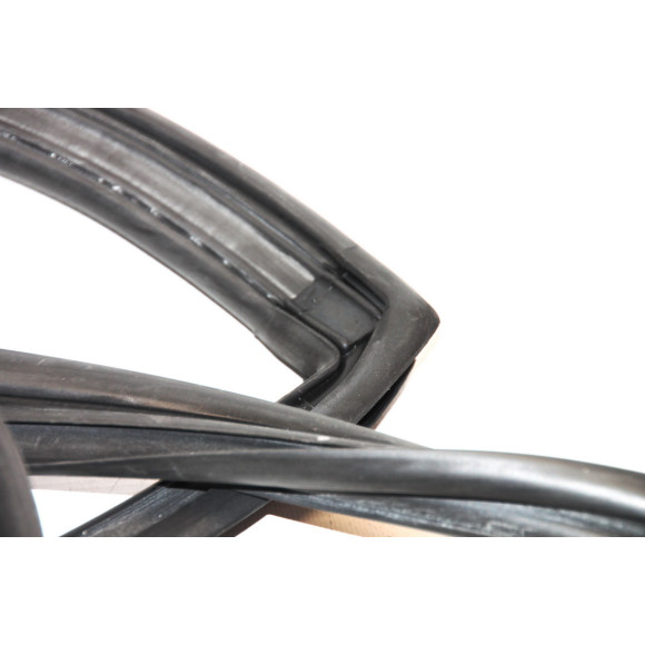 Uszczelka szyby przód BMW E12 E28 518 520 528 530 535 524 533 M5 - 51311822185